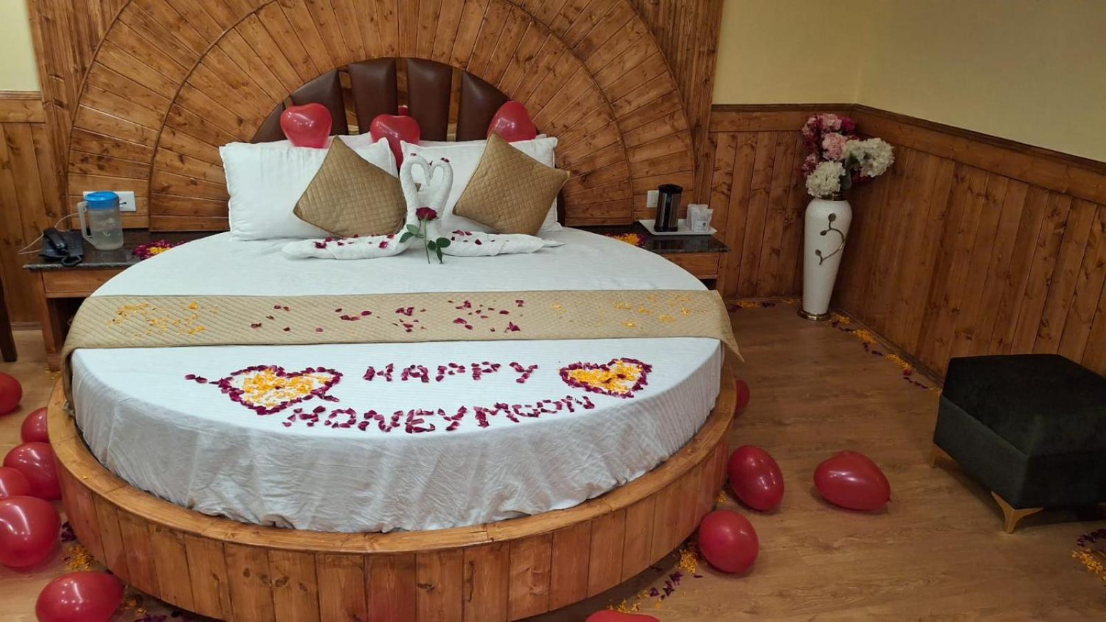 Hotel Glacier Resort Manāli Eksteriør bilde