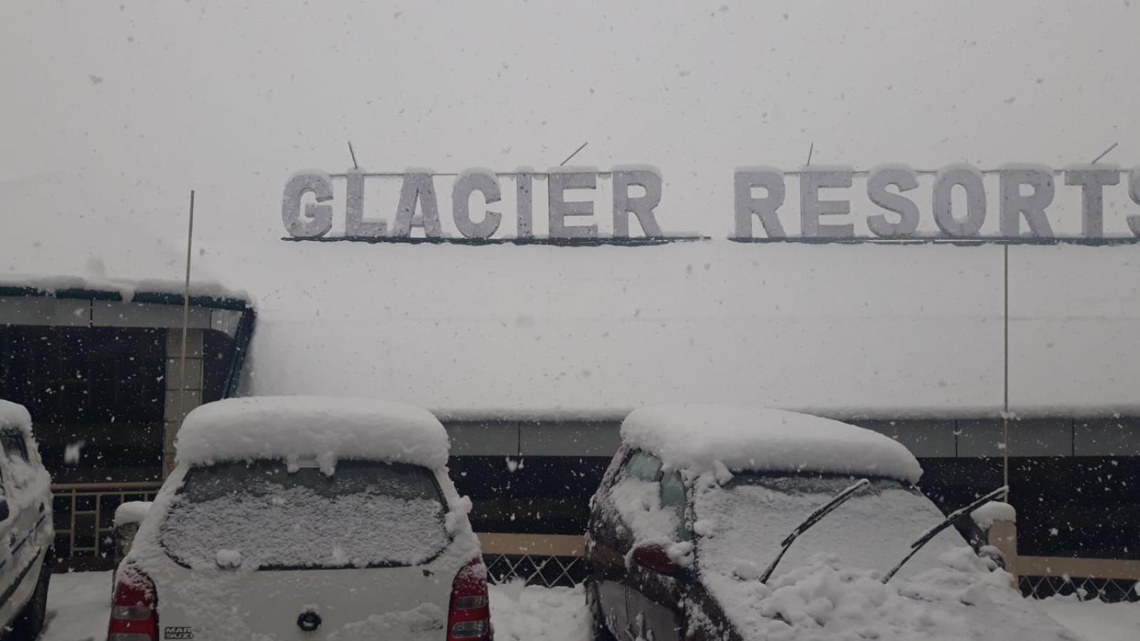 Hotel Glacier Resort Manāli Eksteriør bilde